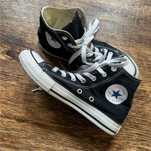 Kids high top Converse black size 2